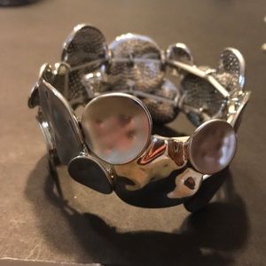 Silvertone Stretch Pebble Bracelet